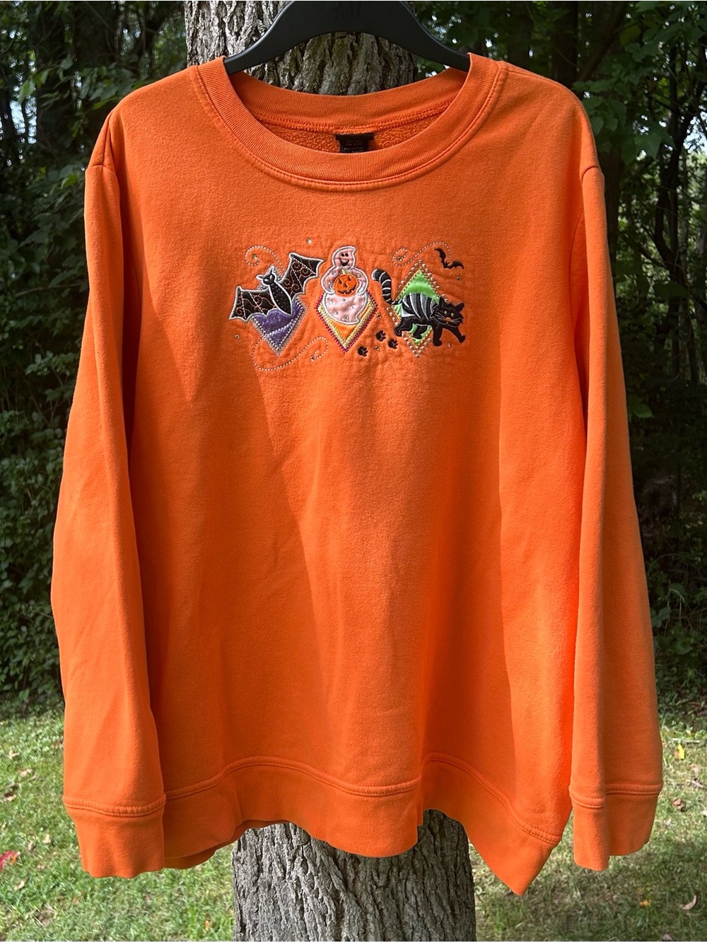 ❌SOLD❌Preloved Vintage Holiday Editions Orange Embroidered Halloween Sweatshirt